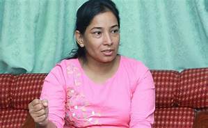 दुर्घटनामा परि रेनु दाहाल सामन्य घाइते