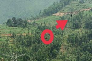 ६ घण्टादेखी बिजुरीको तारमा मान्छे 