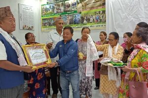 हरियाली वन द्धरा निर्वाचित जनप्रतिनिधीलाई सम्मान