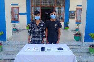 रातीको समयमा डाका डाल्ने २ पक्राउ