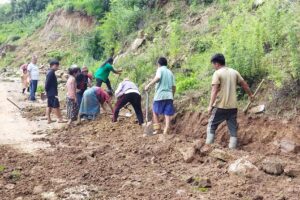 छैठौं दिन रिमचिम तर्फको बाटो मर्मत