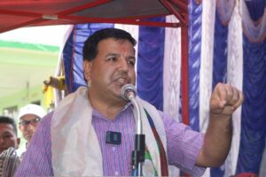 पार्टीको संसदिय दलमा राखेर नबोल भन्यो. डा. शर्मा