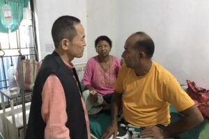 पथरी नगर अस्पतालमा सांसदको अनुगमन