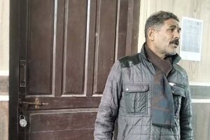 पथरी उद्योग बाणिज्य संघको कार्यालयमा ताला लगायो