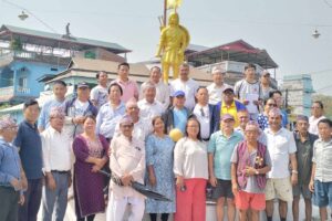 पथरी शनिश्चरेमा यलम्बरको प्रतिमा अनावरण