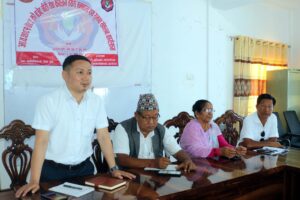 राजनीतिक दलका नेताहरुसँग परामर्श