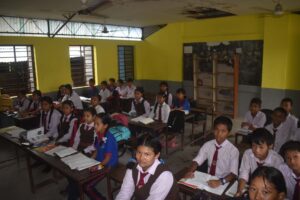 बिदामा बस्दा पनि बिद्यालयकै विषयमा ध्यान केन्द्रित हुन्छः प्रधानध्यापक कविता तिम्सिना